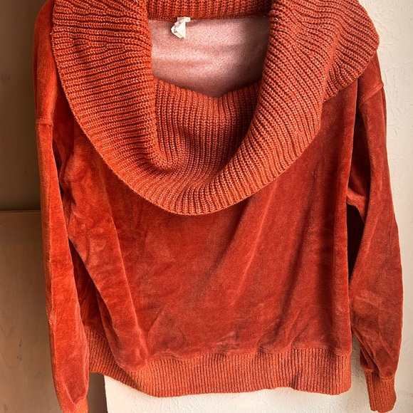 Daily Practice by Anthropologie One-Shoulder Pullover Large - Picture 4 of 9